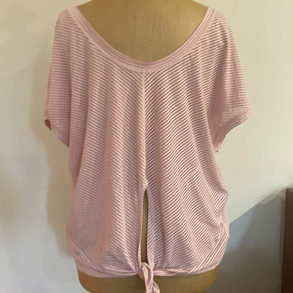 Lululemon sz 8 Ahead By Miles Short Sleeve Tee Pink Petals Mesh Training Top - Picture 7 of 11